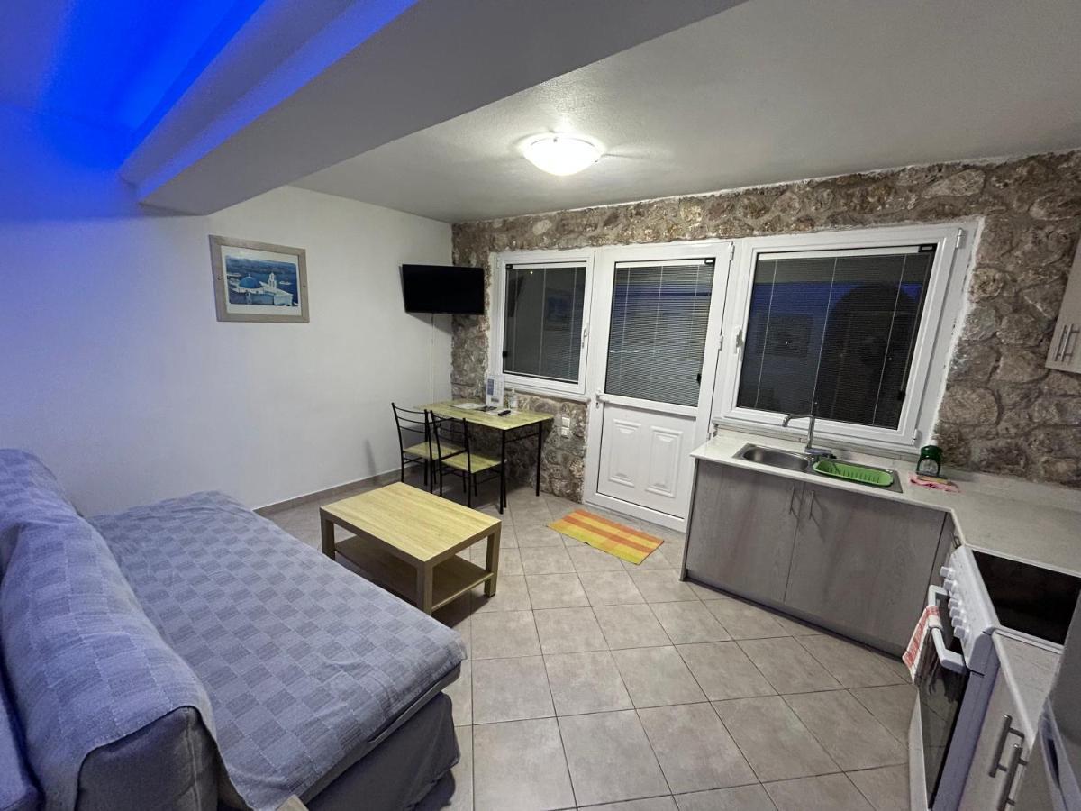 Ferienwohnung Aroma Cavas Pýrgos Exterior foto